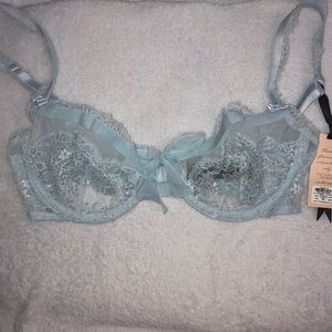 VS Designer Collection baby blue bra